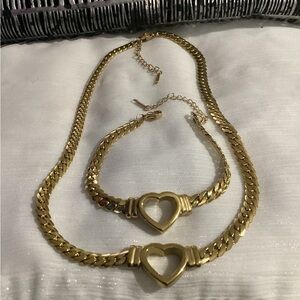 🖤Gorgeous 18k GP High Quality Tarnish Resistant Heart Necklace &Bracelet Set